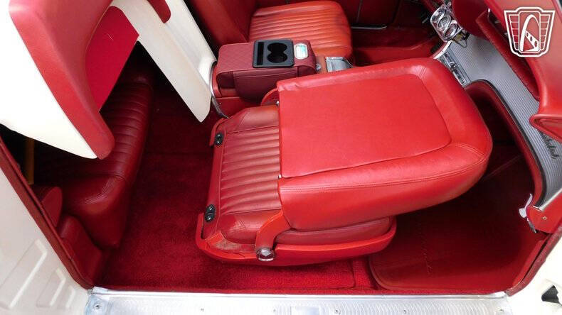1962 Ford Thunderbird