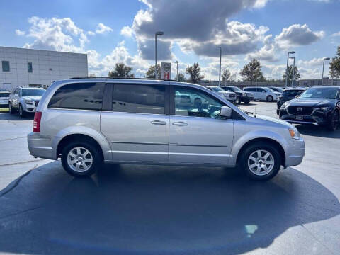 2010 Chrysler Town and Country Touring