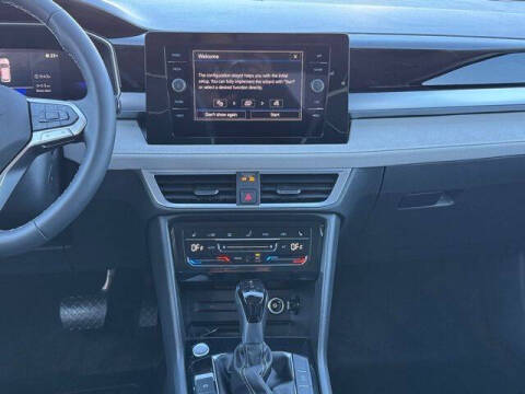 2025 Volkswagen Taos SE 4Motion