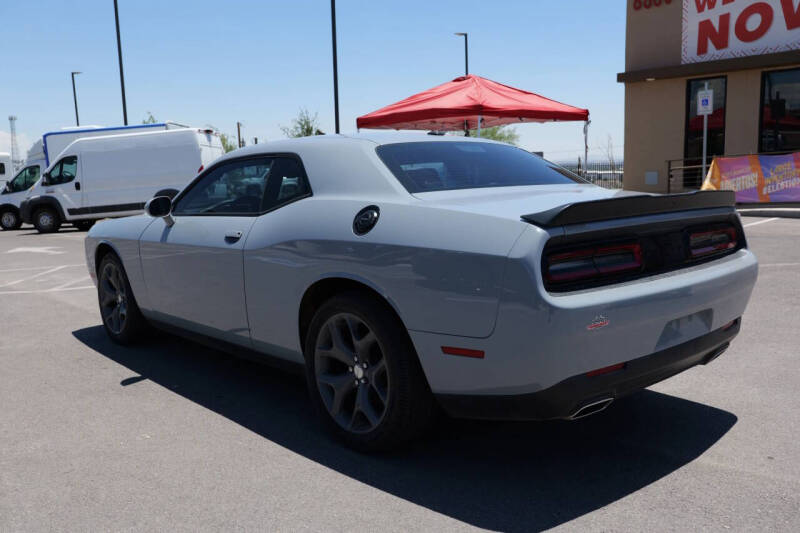 2021 Dodge Challenger SXT