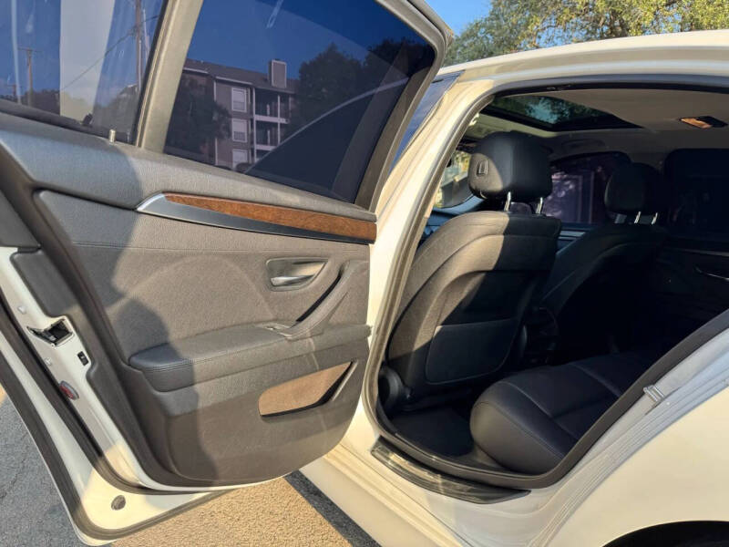 2016 BMW 5 Series 528i