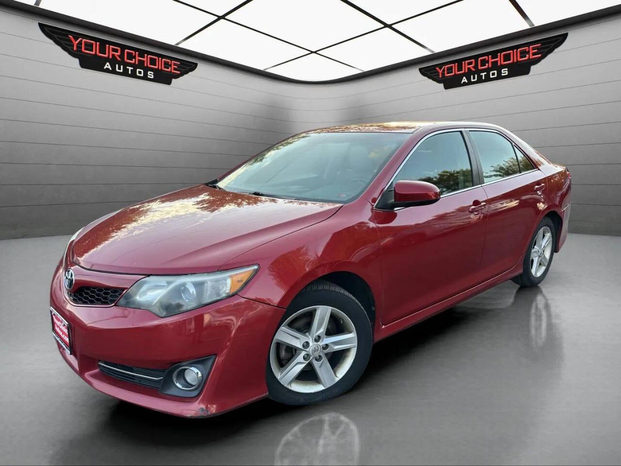 2014 Toyota Camry SE 4dr Sedan's photo