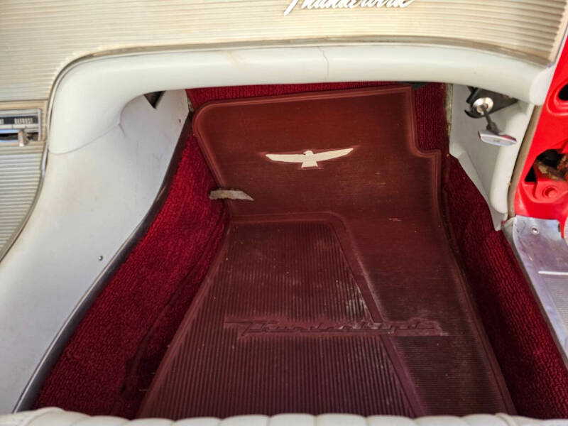 1961 Ford Thunderbird