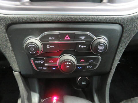 2017 Dodge Charger SE