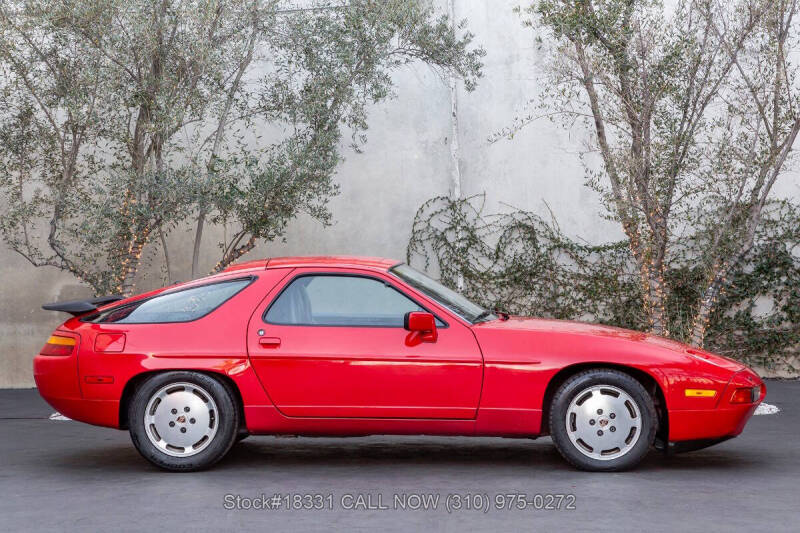 1987 Porsche 928 S4