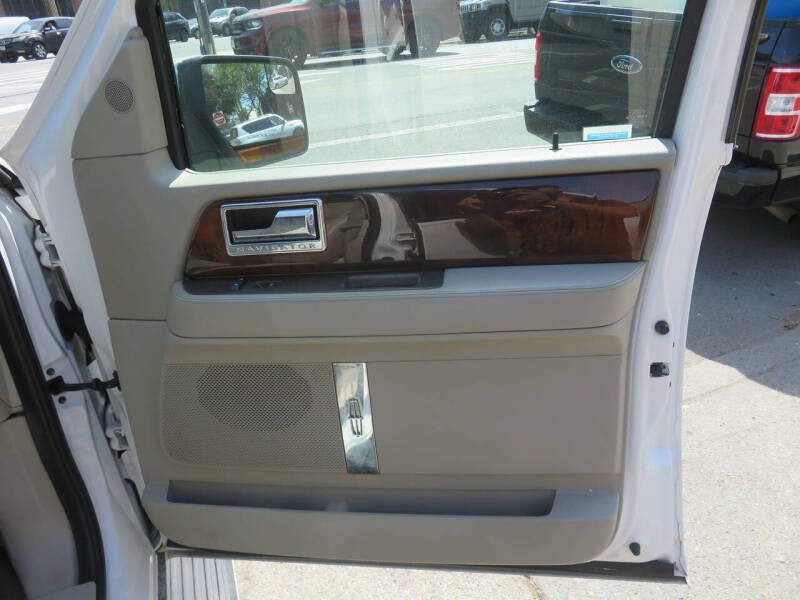 2013 Lincoln Navigator L