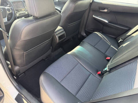 2014 Toyota Camry SE