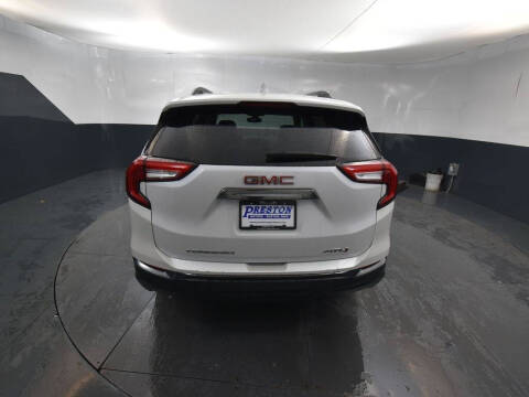 2023 GMC Terrain AT4