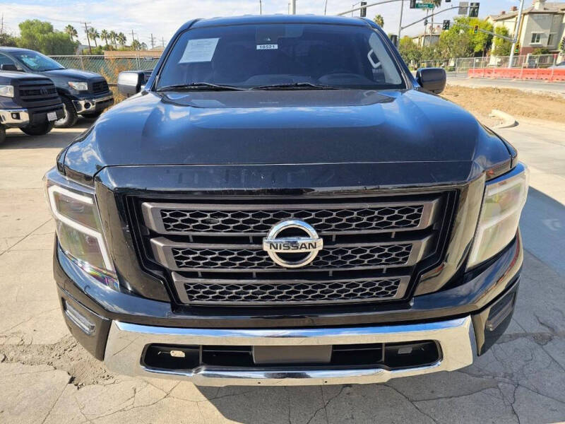2022 Nissan Titan SV