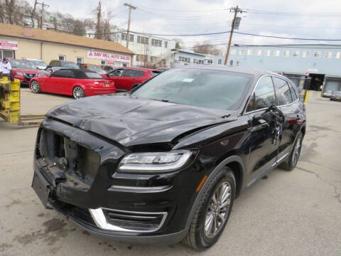 2019 Lincoln Nautilus for sale at Saw Mill Auto in Yonkers NY