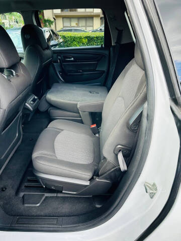 2017 Chevrolet Traverse LT