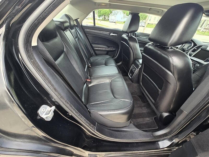 2016 Chrysler 300