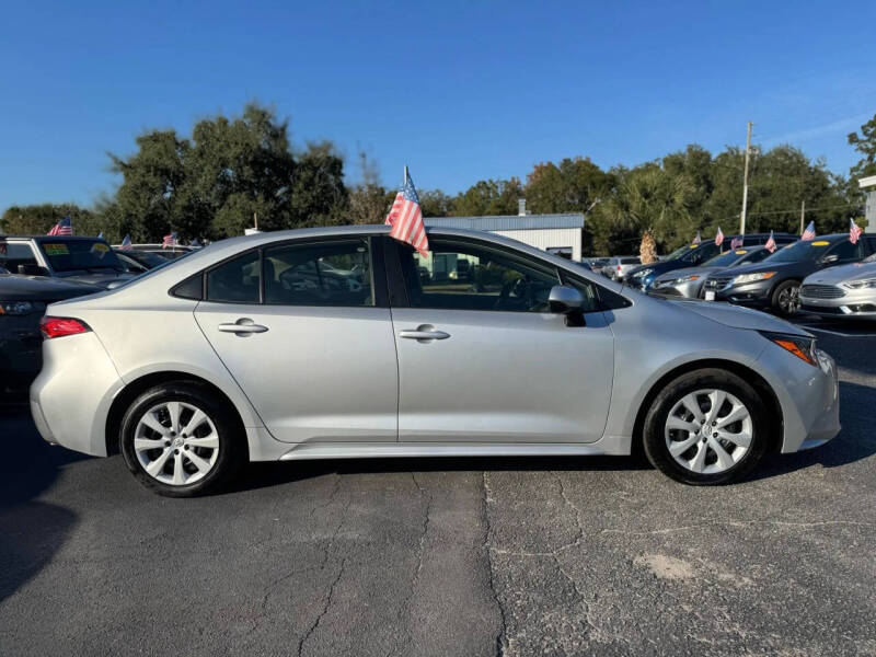 2022 Toyota Corolla LE