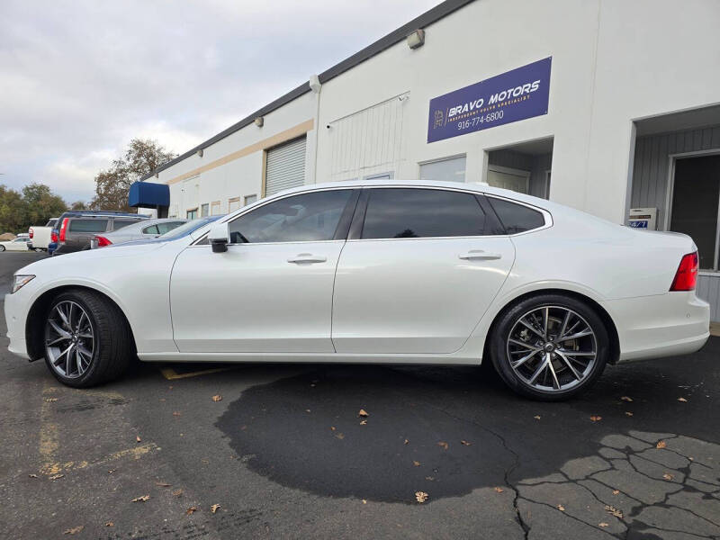 2018 Volvo S90 T5 Momentum