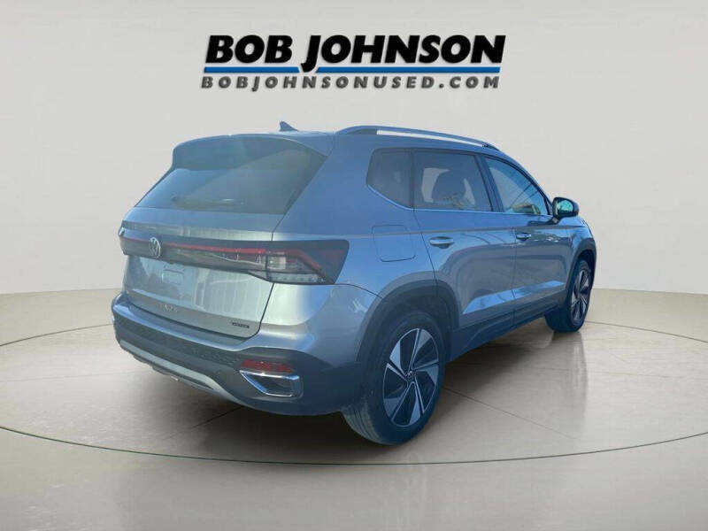 2025 Volkswagen Taos SE 4Motion