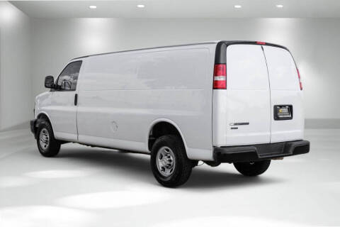 2023 Chevrolet Express 2500