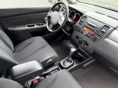 2010 Nissan Versa 1.8 SL