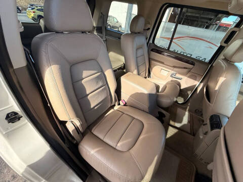 2004 Ford Explorer Limited