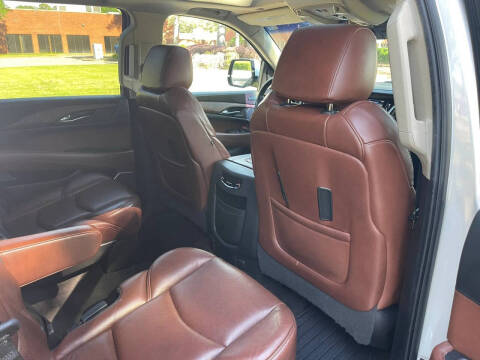 2020 Cadillac Escalade Luxury