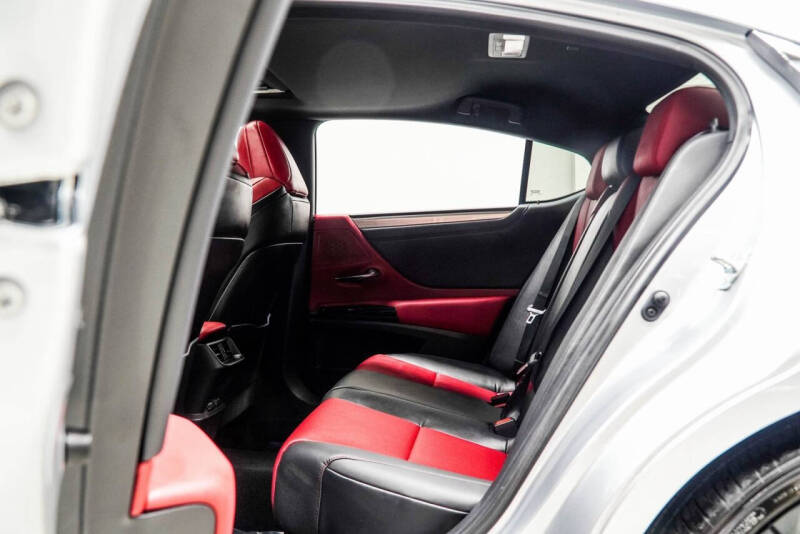 2024 Lexus ES 350 F SPORT Handling