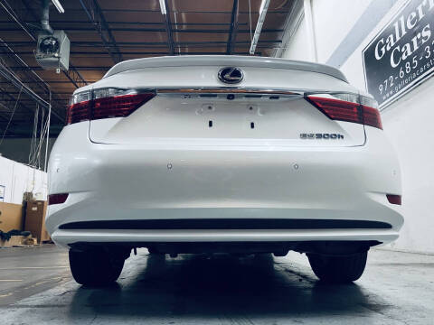 2015 Lexus ES 300h