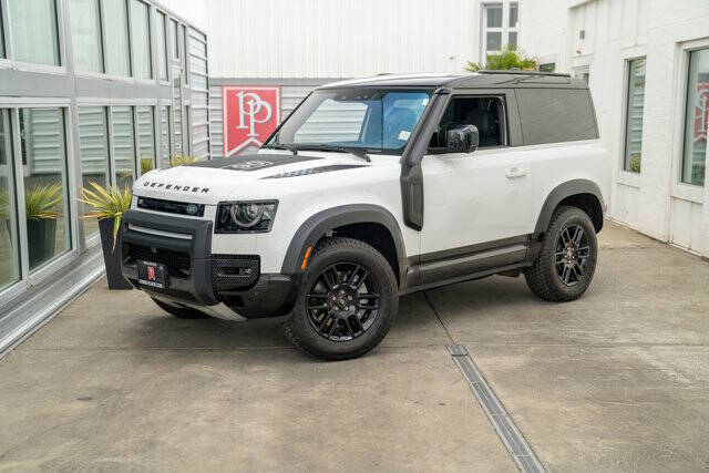 2022 Land Rover Defender 2