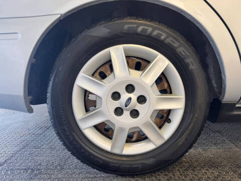 2007 Ford Taurus SE