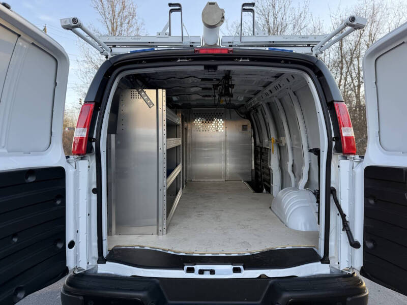 2025 Chevrolet Express 2500