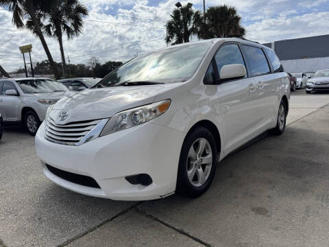 2015 Toyota Sienna LE Mobility 7-Passenger