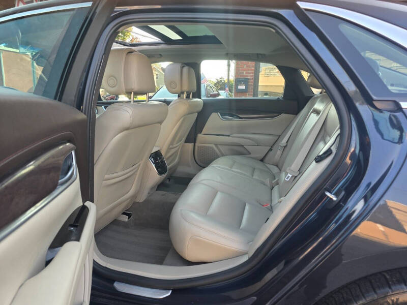 2013 Cadillac XTS Luxury Collection