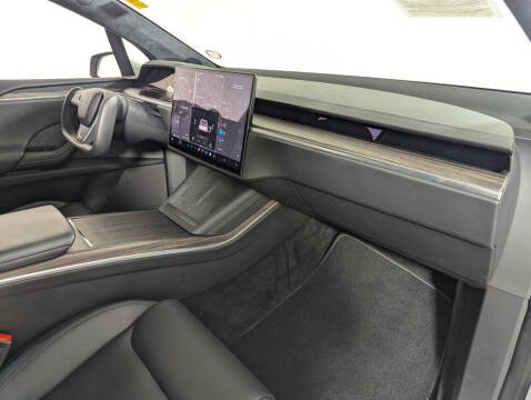 2023 Tesla Model X Standard Range