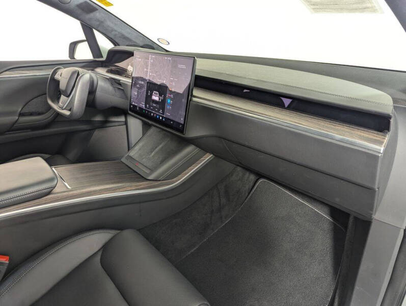 2023 Tesla Model X Standard Range