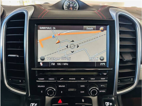 2013 Porsche Cayenne GTS