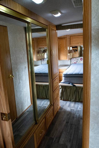 2000 Freightliner XC Chassis
