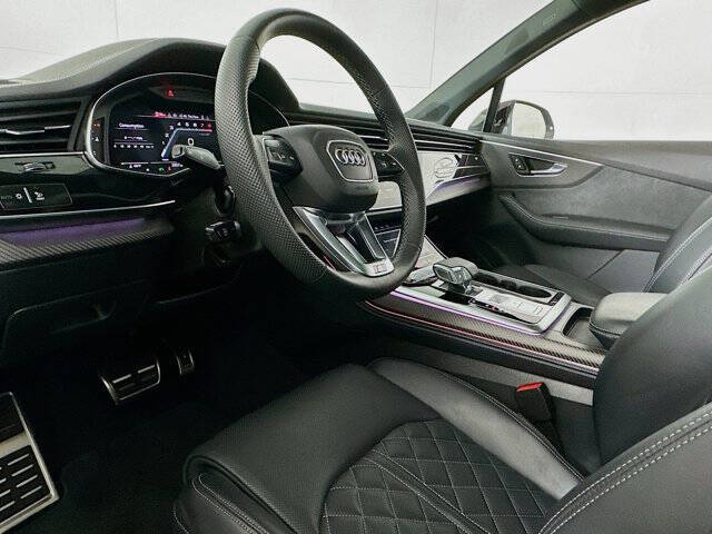 2025 Audi SQ7 4.0T quattro Premium Plus