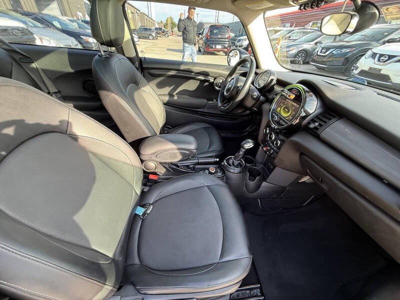 2016 MINI Hardtop 2 Door Cooper