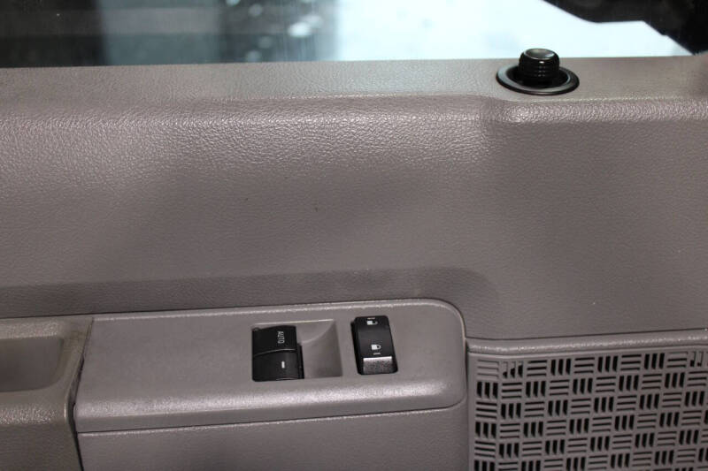 2009 Ford E-Series E-150