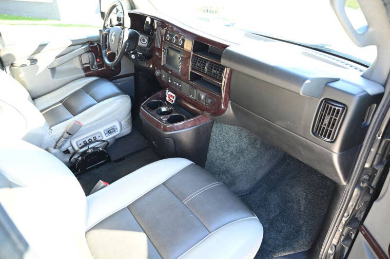 2018 GMC Savana LS 2500