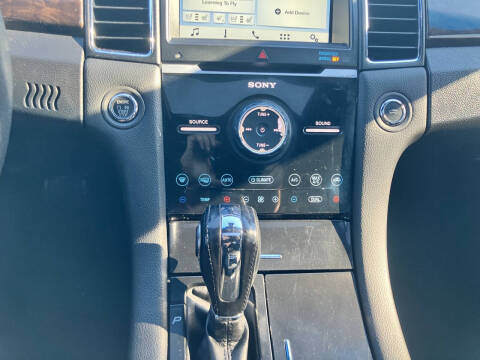 2017 Ford Taurus Limited