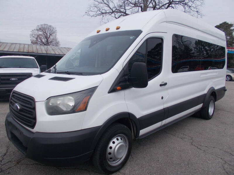 2017 Ford Transit Wagon XL's photo