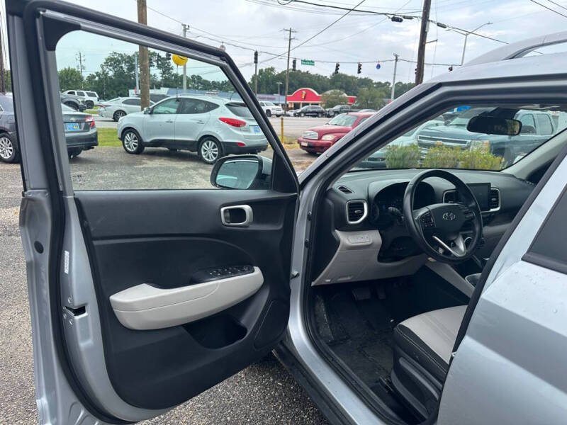 2021 Hyundai Venue SEL