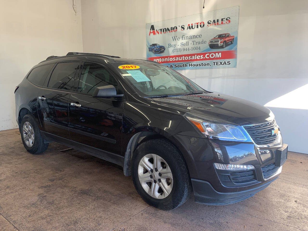 Dk. Gray 2017 Chevrolet Traverse LS LS 4dr SUV 1
