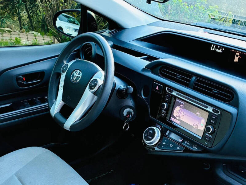 2015 Toyota Prius c One