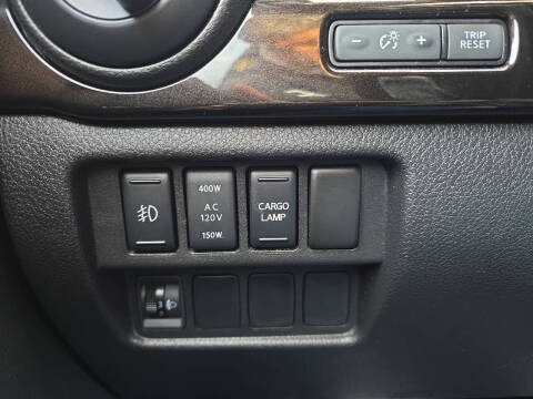 2018 Nissan Titan SV