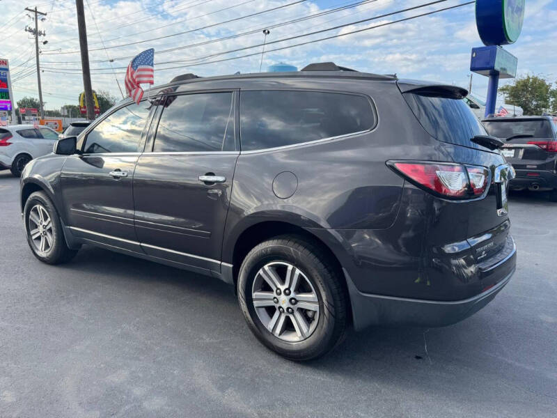 2017 Chevrolet Traverse LT