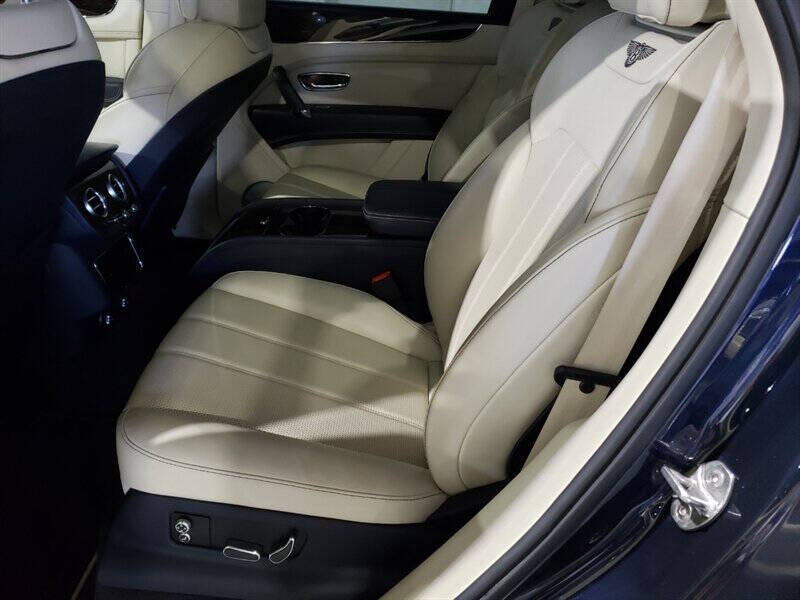 2020 Bentley Bentayga 7