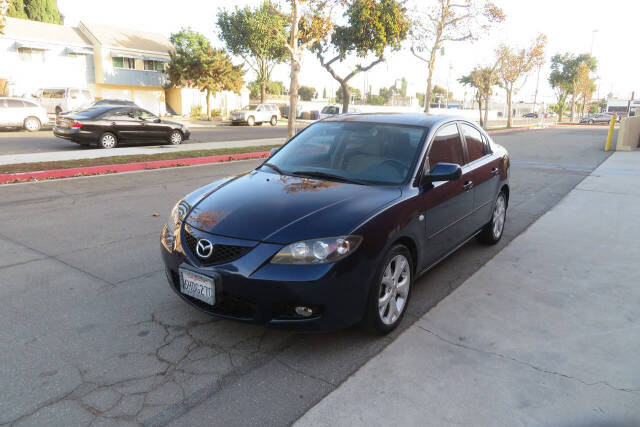 2009 Mazda Mazda3 for sale at The Car Vendor LLC in Bellflower, CA