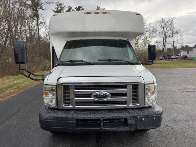 2010 Ford E-Series E-450 SD