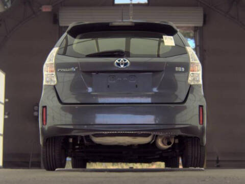 2013 Toyota Prius v Three