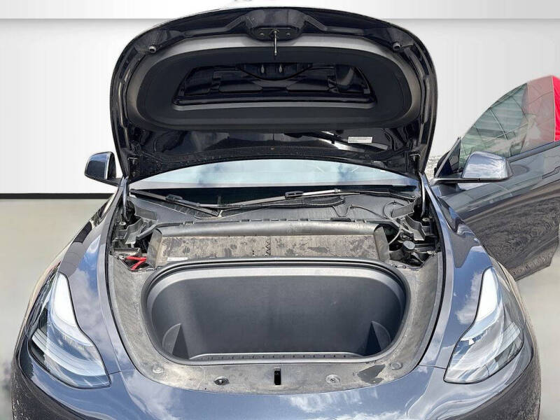 2024 Tesla Model Y Performance